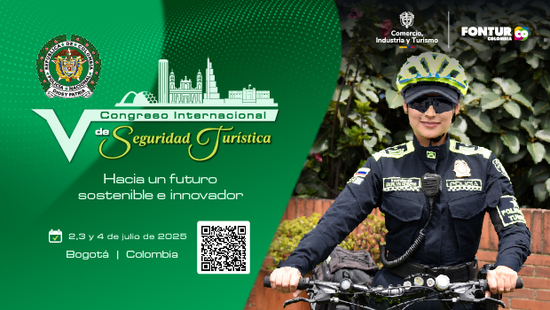 Mujer policia sosteniendo bicicleta y al costado izquierdo información del evento.