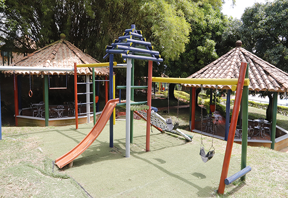 Centro Vacacional Policía, El Círculo, Medellín