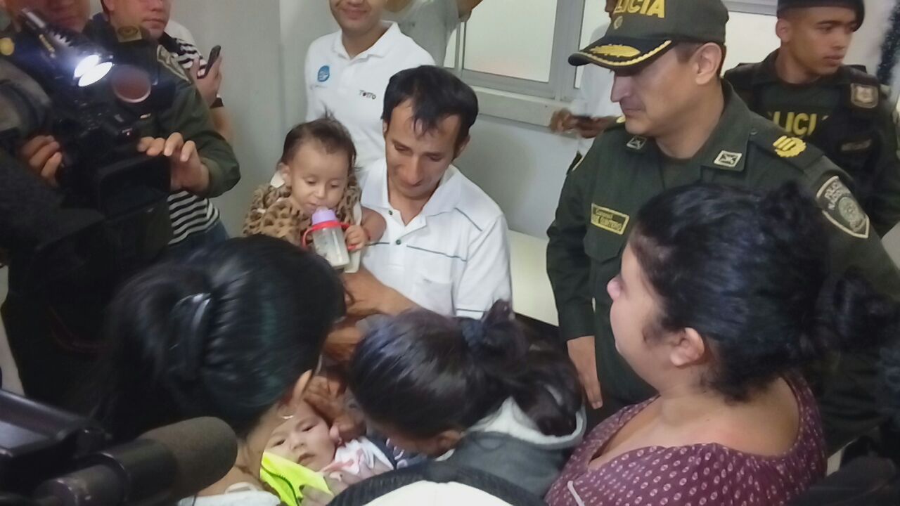 Unidades-Gaula--policía-Cali- rescata sana y salva-niña-Guadalupe