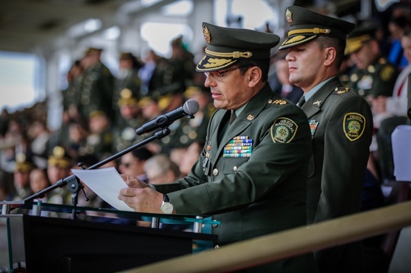 1 Director General  pronunciando discurso en la ceremonia de transmisión de mando