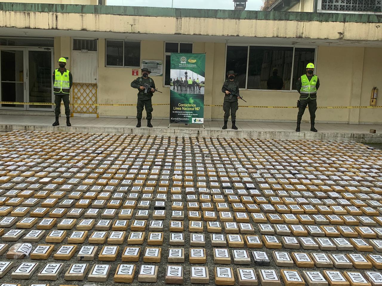 Incautamos-más-de-1.6-toneladas-de-clorhidrato-de-cocaína 