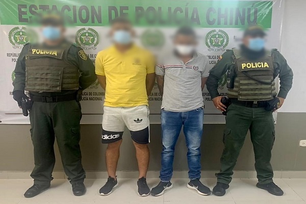 Incumplían la norma teniendo el beneficio de casa por cárcel, cuando fueron sorprendidos por los uniformados.