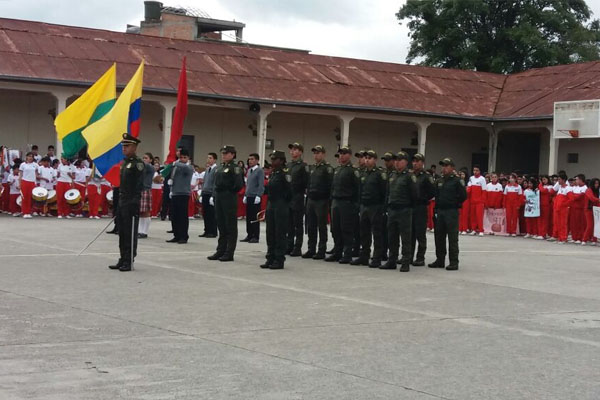 Policía Nacional ejecuta estrategias para la protección de entornos escolares