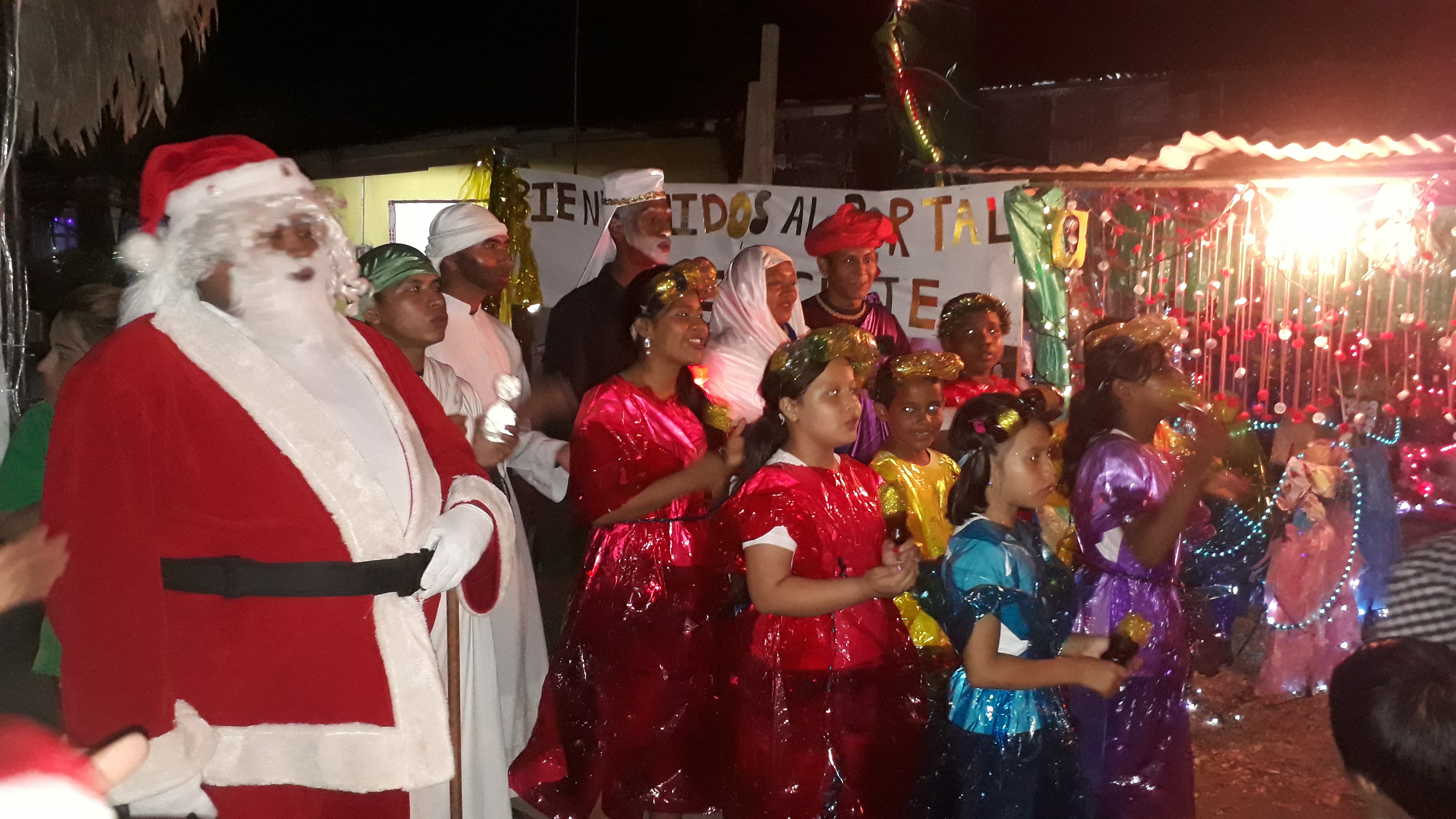 La Policía Nacional en el amazonas organiza el concurso de pesebres