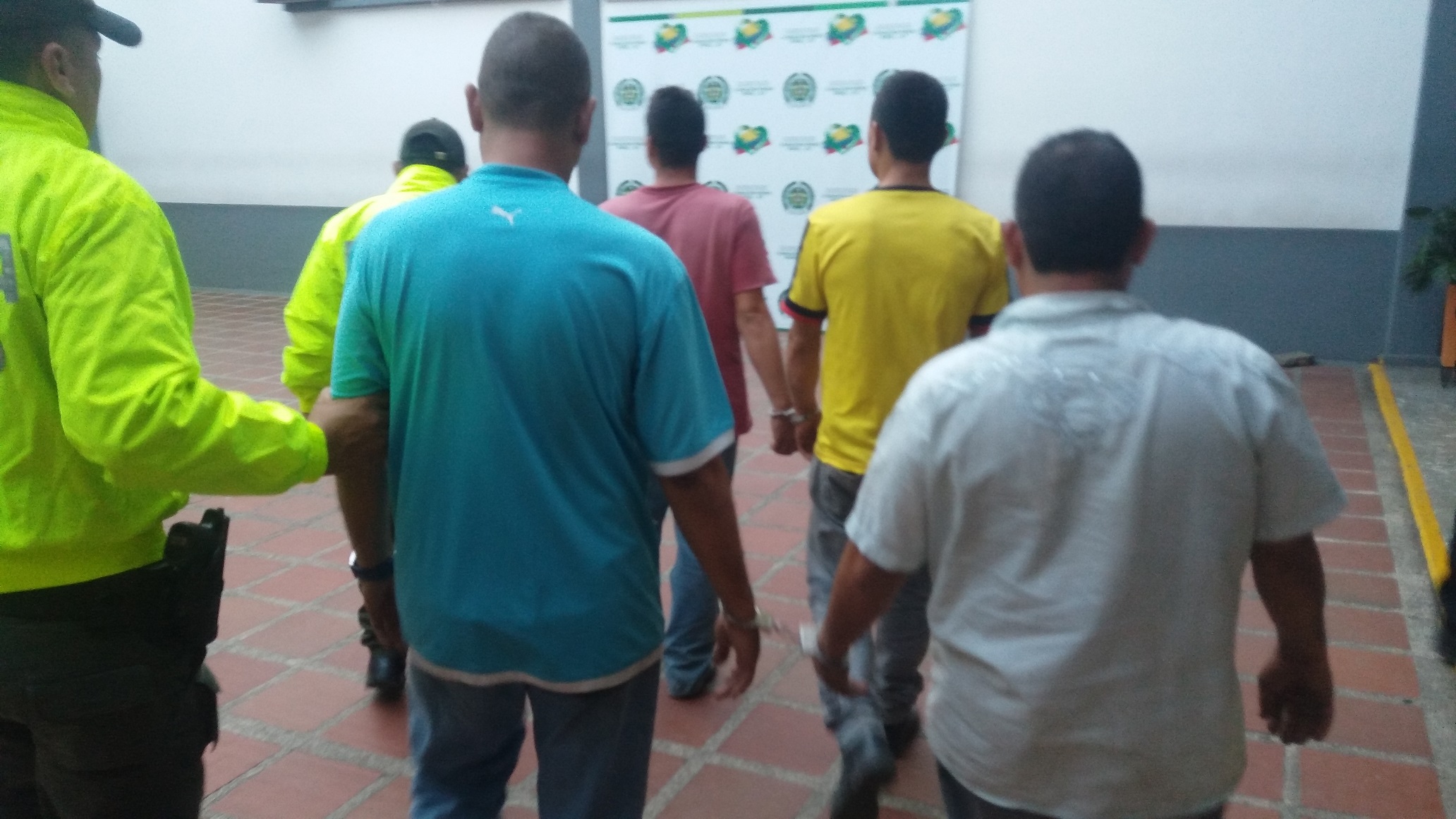 En lugar de allanamiento fueron hallados dos vehículos reportados como hurtados, totalmente desguazados