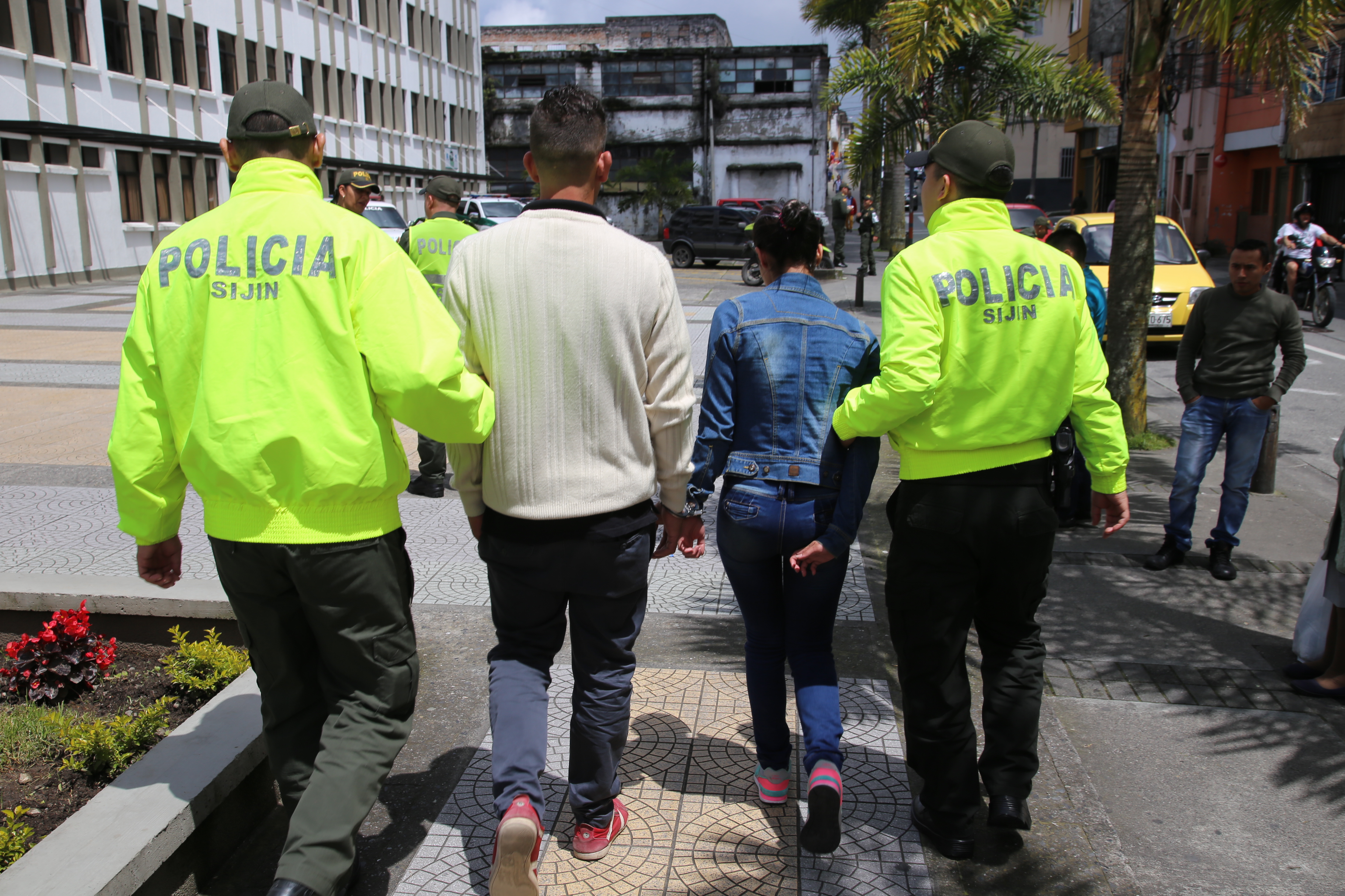 sijin_captura_dos_personas_mediante_orden_judicial