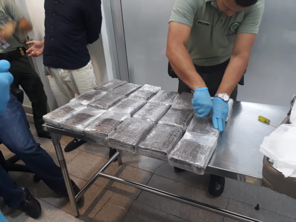 Incautamos-22-kilos-de-cocaína-en-el-aeropuerto-Rafael-Núñez-de-Cartagena
