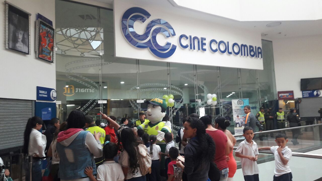 En familia todos al cine buscando incentivar el respeto y la unión familiar 