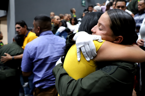 28 jóvenes Auxiliares de Policía, juraron defender la bandera, la constitución y las leyes