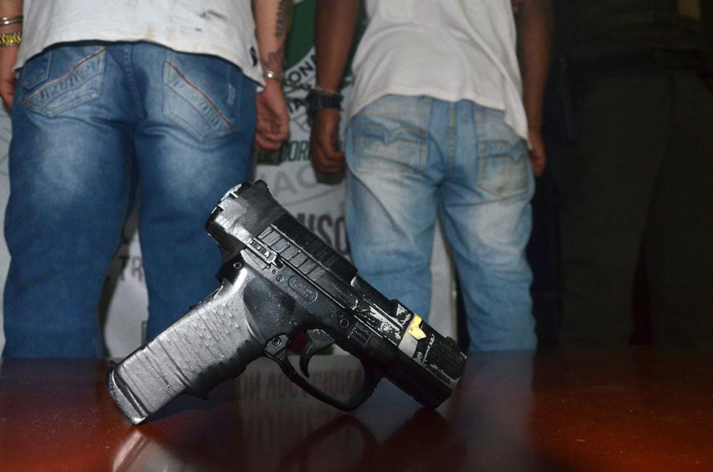 Acción valiente de taxista permitió la captura de tres hombres que lo despojaron de sus pertenencias