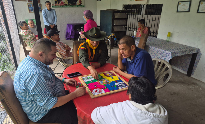 Más de 30 adultos mayores participaron en actividades lúdicas, recreativas y de atención integral en el Hogar Geriátrico “Nueva Vida”.