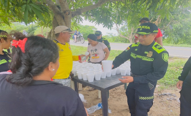 Aquí la Policía comunitaria aparece como guardianes míticos