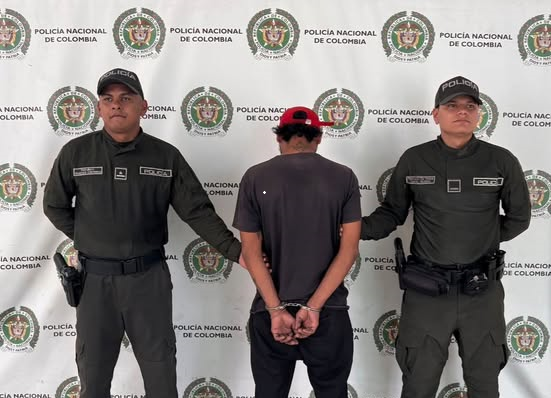 Uniformados de la Estaci&oacute;n de Polic&iacute;a In&iacute;rida lograron la captura de un ciudadano se&ntilde;alado de incumplir una orden de alejamiento emitida por la Comisar&iacute;a de Familia.