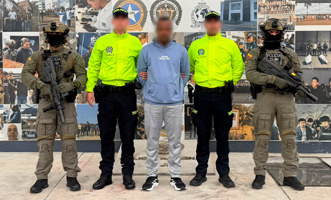 Alias 'Ni&ntilde;o Potro' posa como capturado y custodiado por las autoridades colombianas