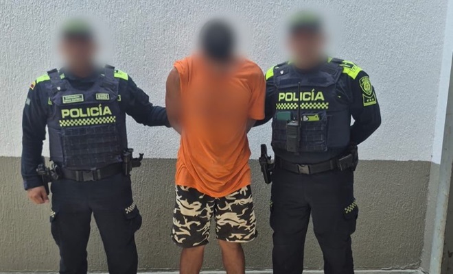 Dos Polic&iacute;as y un sujeto capturado