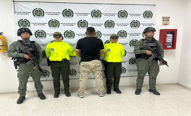 Unidades de la Seccional de Investigación Criminal lograron la captura en flagrancia de Junior Téllez, un individuo que representaba un riesgo significativo para la seguridad nacional.