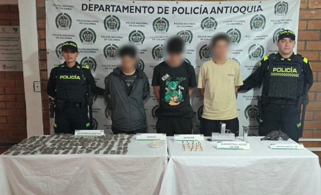 Policía y capturados  integrantes de estructura criminal