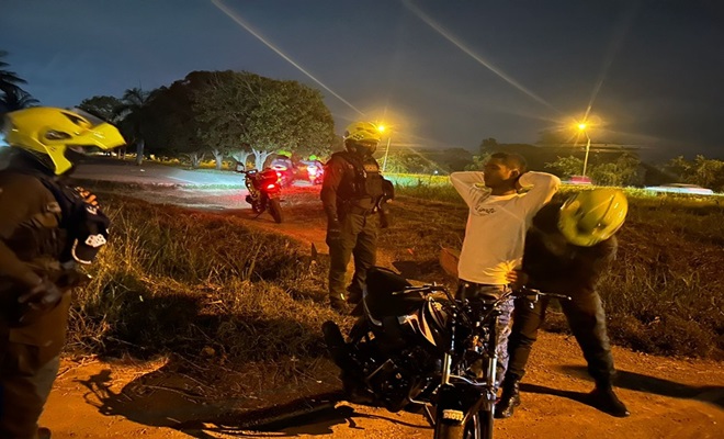 Polic&iacute;as con la ciudadan&iacute;a