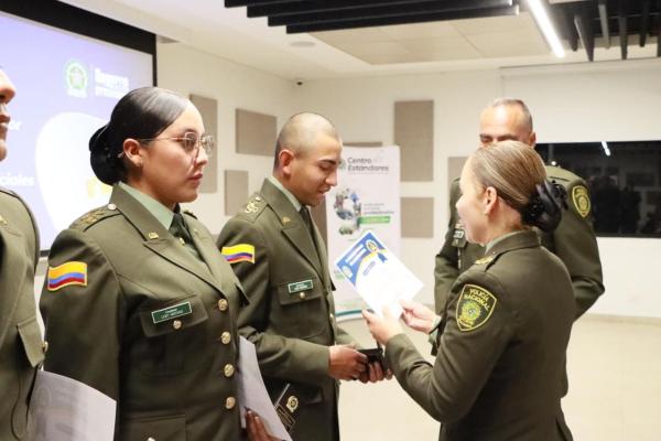 La Policía Nacional refuerza su compromiso con un servicio basado en competencias, tecnología y confianza ciudadana