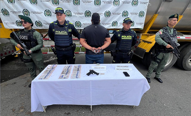 Persona capturada por la Policía Nacional por transportar 1.412 kilogramos de cocaína en un tractocamión.