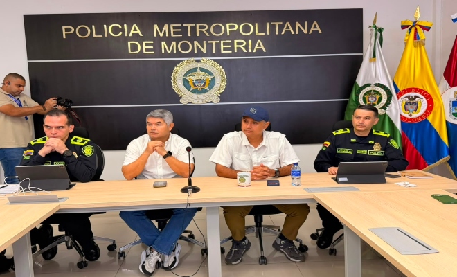 dos señores oficiales de la Policía y dos funcionarios de la alcaldía municipal de Montería  