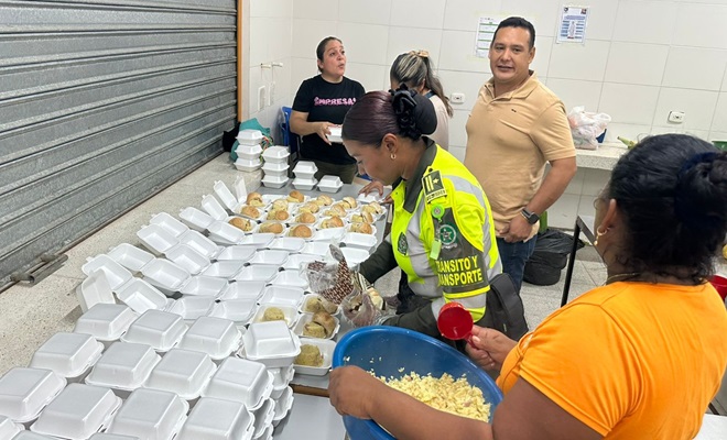 Policía con ciudadanía
