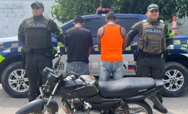 Dos capturados en vías del Cesar por movilizarse en moto hurtada