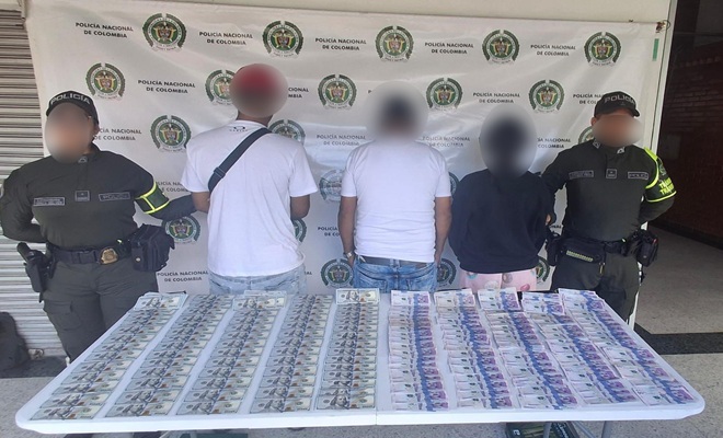 Dos policías, Dos capturados y dinero recuperado