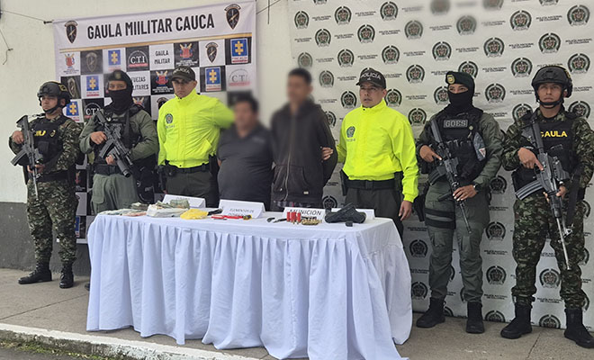 cuatro sujetos que se les incautaron una arma de fuego traum&aacute;tica y varias dosis de alucin&oacute;genos 