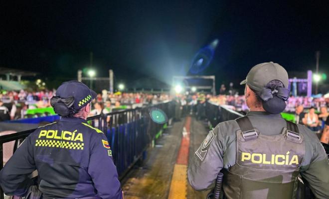 presencia en la tarima principal de conciertos del festival 