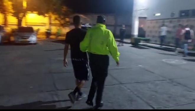 Incautación de dos armas de fuego tipo pistola y revolver, un proveedor y 12 cartuchos para la misma. 