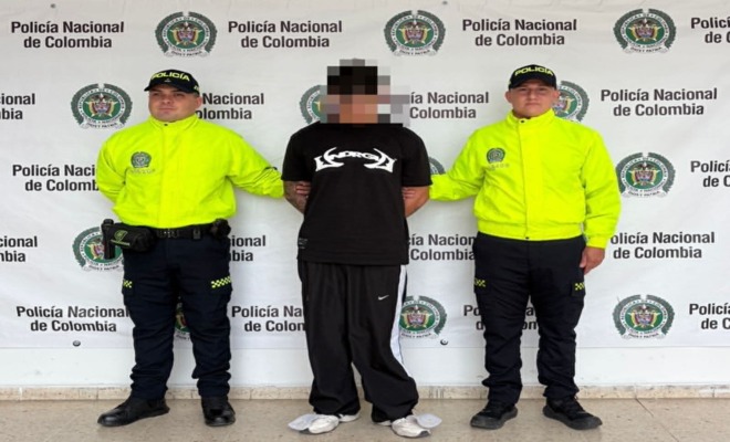 Dos policías, 1 capturado