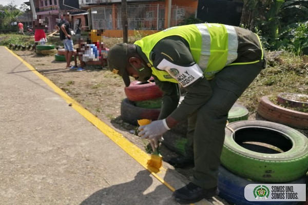 Con ayuda de la comunidad recuperamos cancha de microfútbol en un barrio de Quibdó 