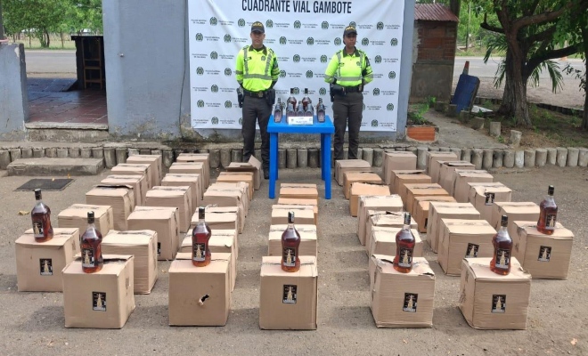 Incautado cargamento de licor adulterado en operativo vial en el peaje de Gambote