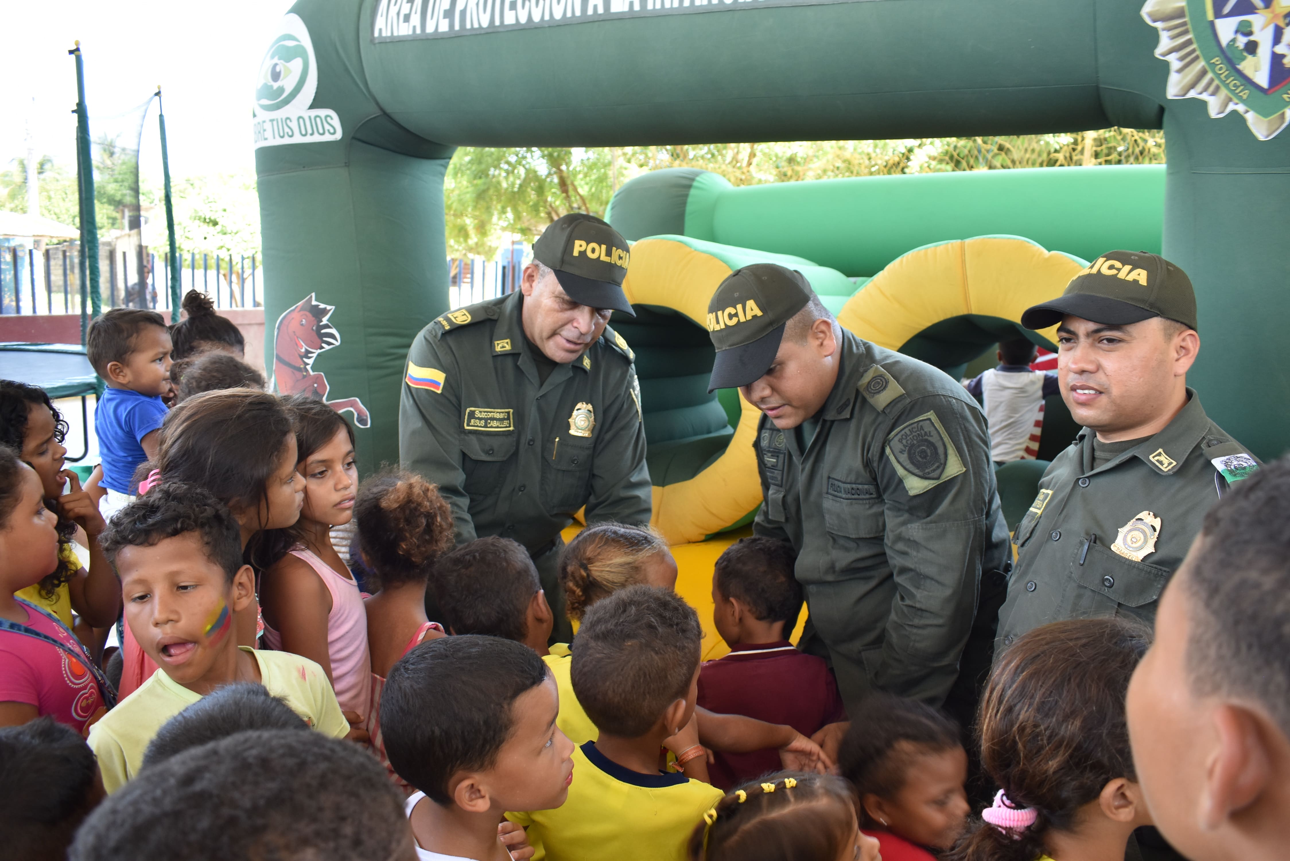 brinca brinca-actividades de acercamiento a la comunidad en el corregimiento de Sampues-aracataca