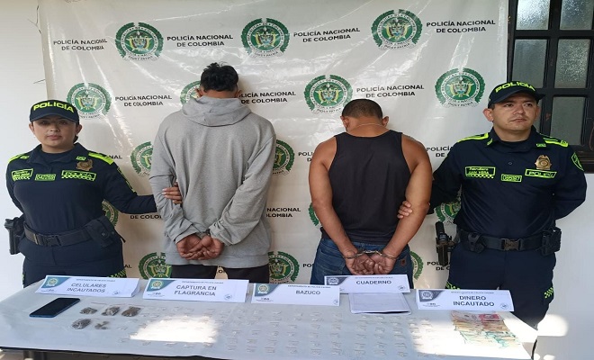 Personas capturadas en Hacking Institucional es custodiado por policías 
