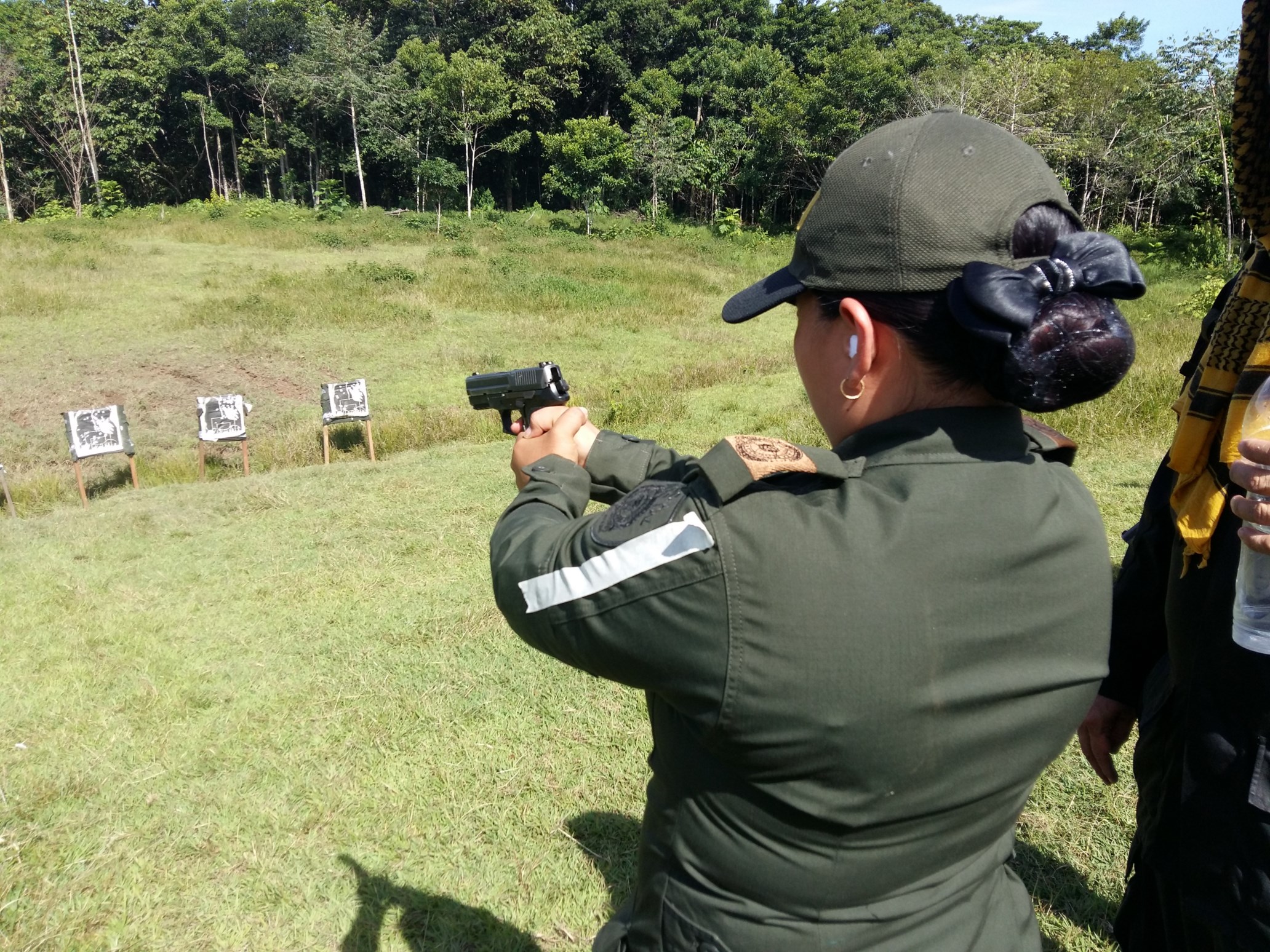 La señorita patrullera tenía bajo su responsabilidad cinco auxiliares bachilleres 