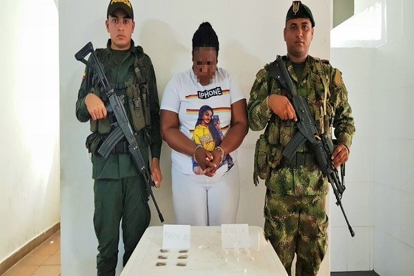 Capturamos-una-mujer-en-flagrancia-transportando-estupefacientes.