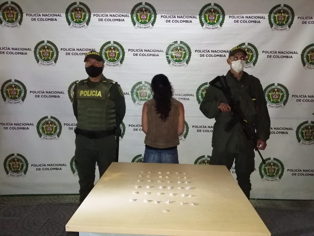 Mujer de 42 años conocida como “Natalia”  fue capturada en el barrio pio xii con estupefacientes