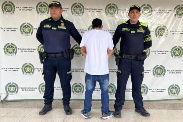 Dos Policías, un capturado