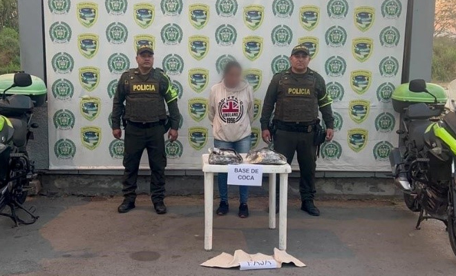 La capturaron con faja cargada con base de coca