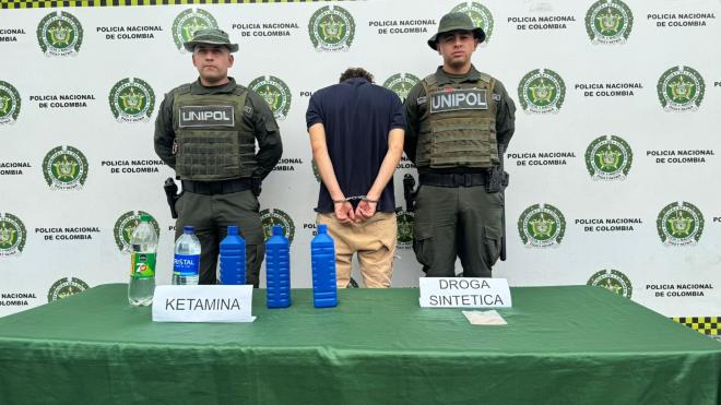 Capturado joven transportando cinco litros de ketamina
