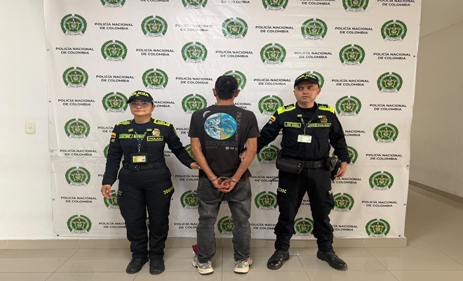 policías capturan hombre por hurto