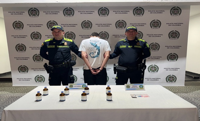 dos uniformados, un capturado y estupefacientes incautados