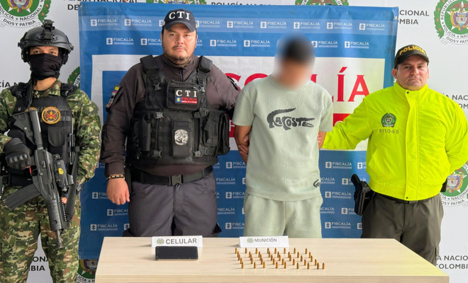 Persona posiblemente capturada fue presentada junto con elementos incautados por la Polic&iacute;a Nacional,  Ejercol y la Fiscal&iacute;a General de la Naci&oacute;n.