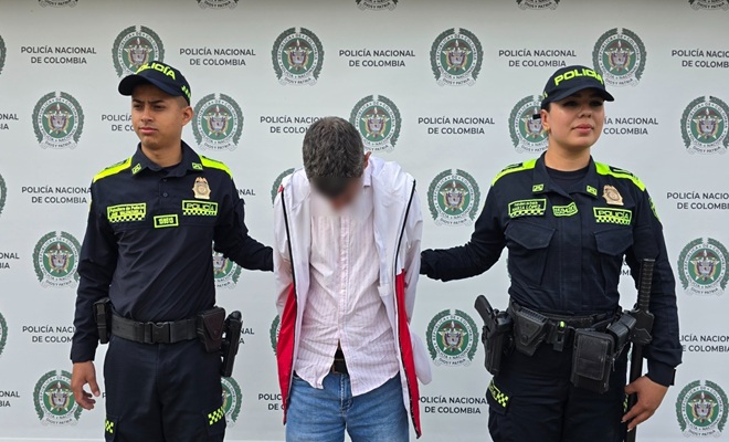 Dos uniformados y un capturado por homicidio