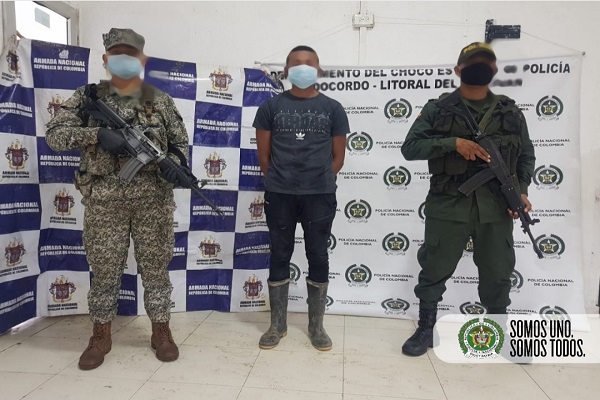 un sujeto capturado por hurto