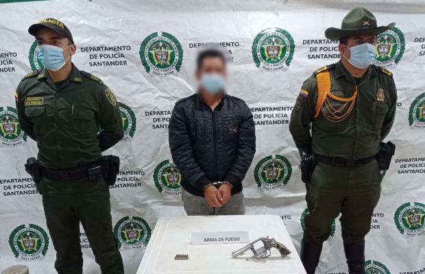 Capturamos_un_hombre_por_el_delito_de_porte_ilegal_de_armas_1