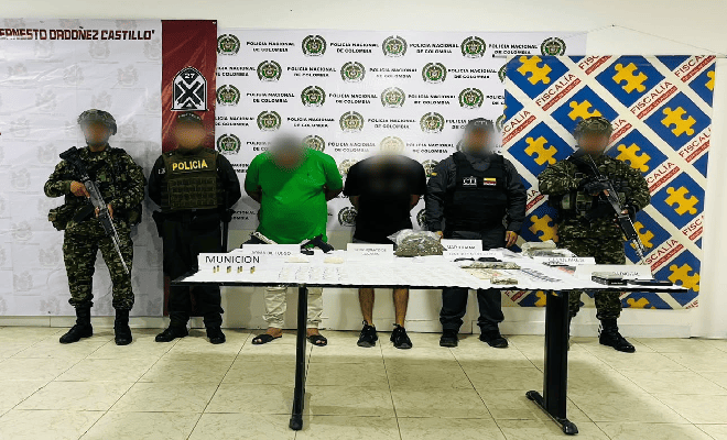Polic&iacute;a, Ej&eacute;rcito y CTI presentan sujetos capturados, frente a ellos elementos incautados armas de fuego y estupefacientes 