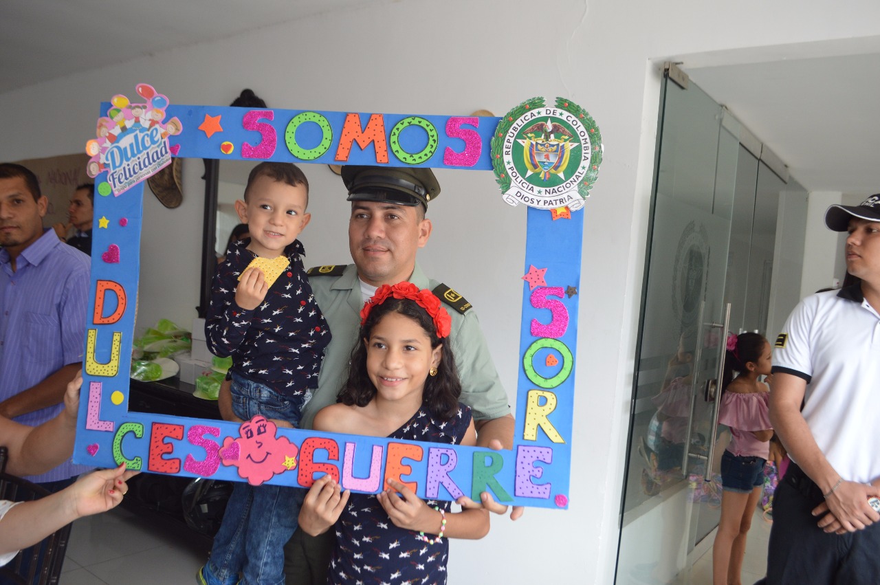 POLICÍA REALIZA RECONOCIMIENTO EN EL DIA MUNDIAL DE PERSONAS CON DEABETES 